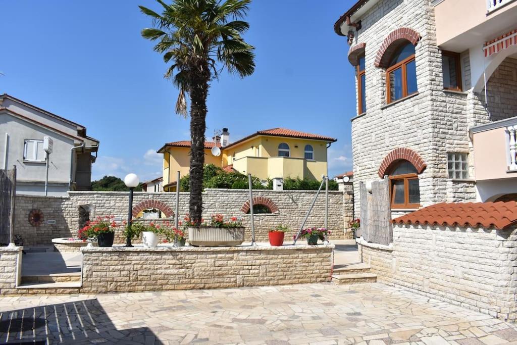 Chianti Apartment Пула Екстериор снимка