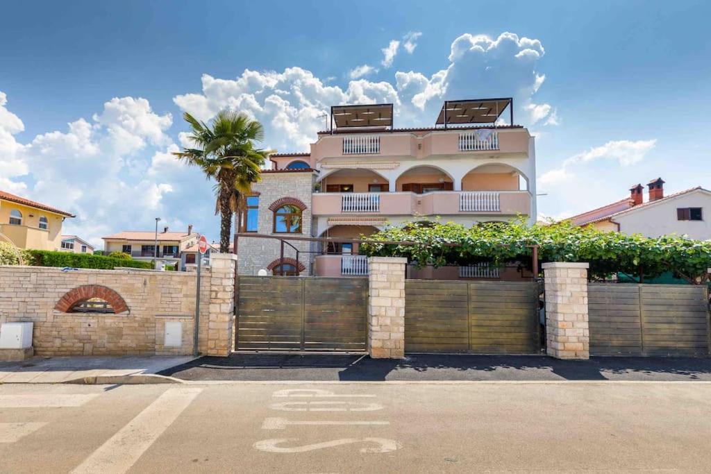 Chianti Apartment Пула Екстериор снимка